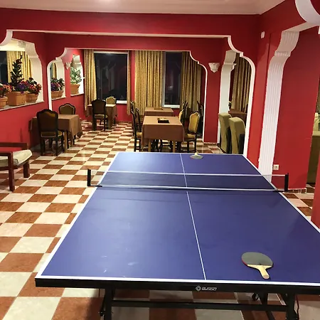 زارها مونتين
